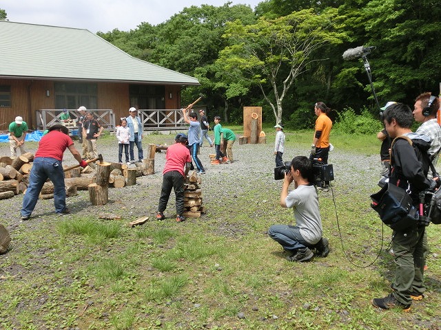 「ＮＰＯ法人ふじ山　森の会」の「まき割り選手権」_f0141310_726364.jpg