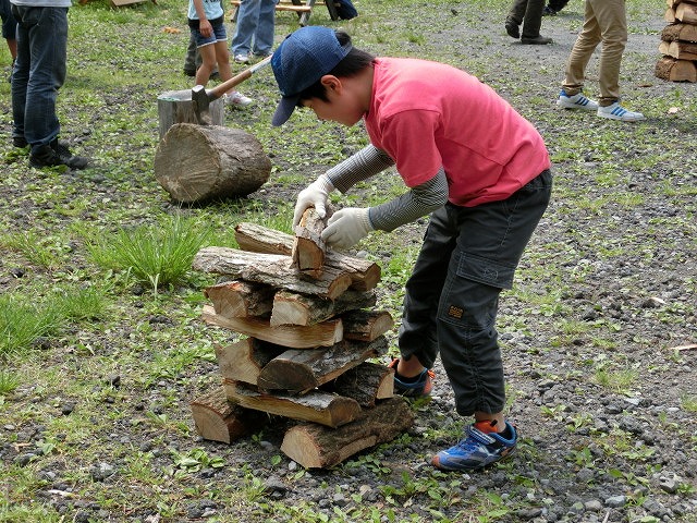 「NPO法人ふじ山 森の会」の「まき割り選手権」_f0141310_7265232.jpg