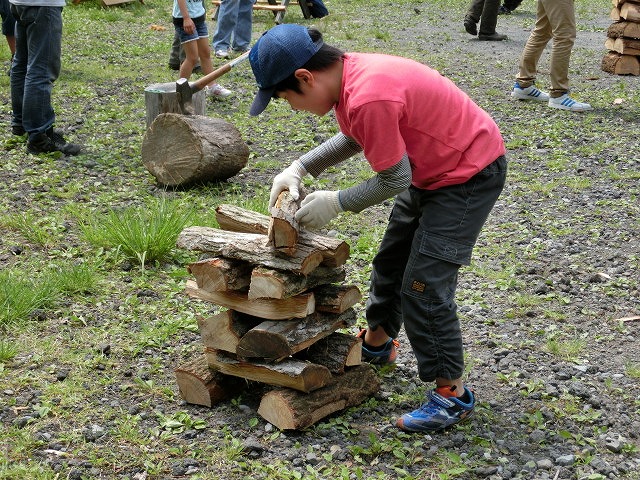 「ＮＰＯ法人ふじ山　森の会」の「まき割り選手権」_f0141310_7265232.jpg