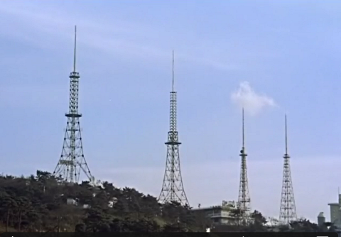 実験時代のテレビ送信棟_b0115553_11485249.png
