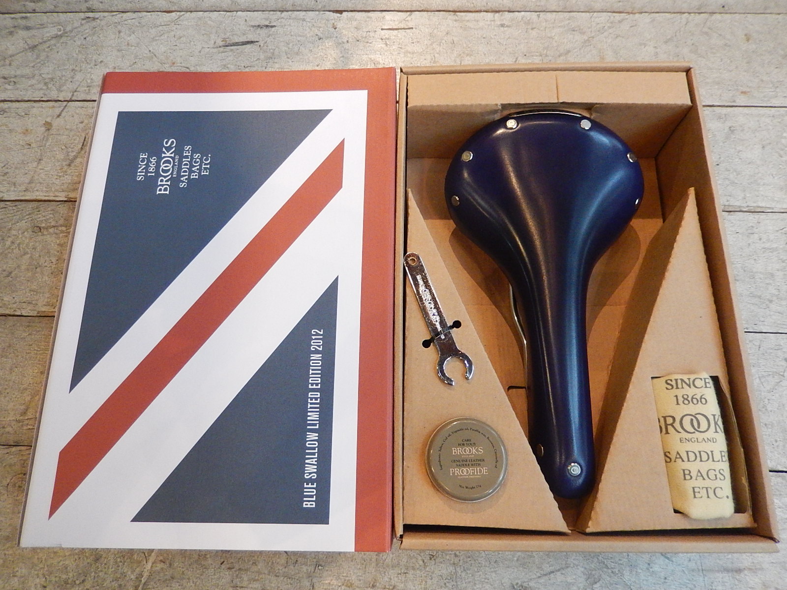 ロンドンオリンピック UNION JACK Limited Edition_e0188759_13174743.jpg
