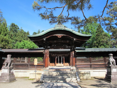 先月は式年遷宮準備中の伊勢神宮の内宮・外宮をお参りをし、今月は上杉神社をお参りする（７）_c0075701_19281176.jpg