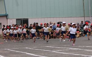 感激！　小学校運動会で「まるまるマンボ！」_f0211837_16393066.jpg