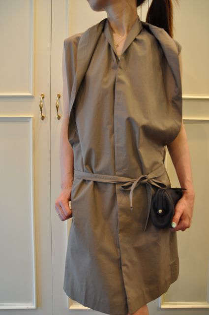 窓をつたう雨・・・ STEPHAN SCHNEIDER._b0110586_18445927.jpg