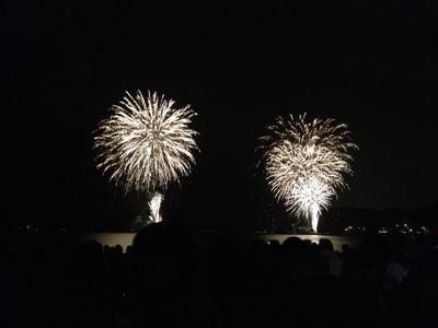 ビーチで花火鑑賞 〜 逗子海岸花火大会_e0186017_1244199.jpg