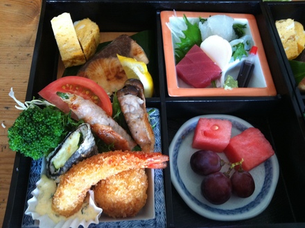 特別な仕出し弁当_c0128487_1910676.jpg