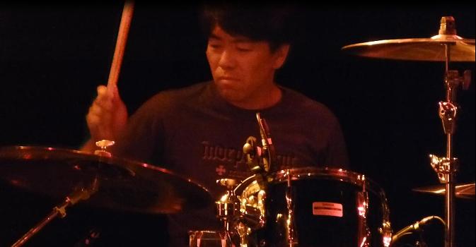 カラフル、ゲイツセブンライブのライブレポ!その1.(OVER DRIVEまで)_e0188087_1773370.jpg