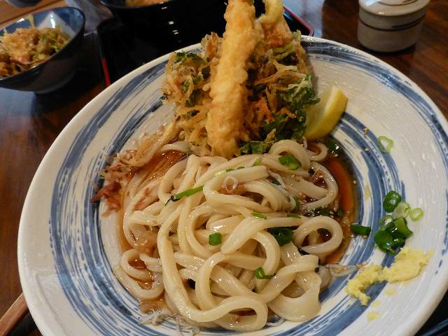 情熱うどん伊和正 東畦野_c0118393_180789.jpg