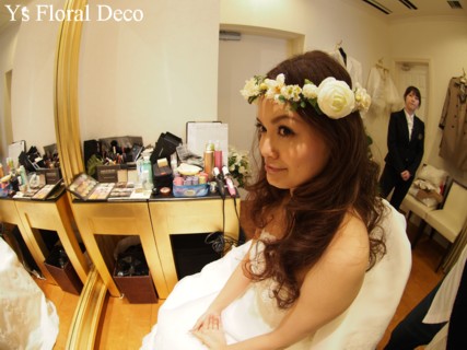 伊勢山ヒルズの新婦さんへ アイボリー~白の花冠_b0113510_17272766.jpg