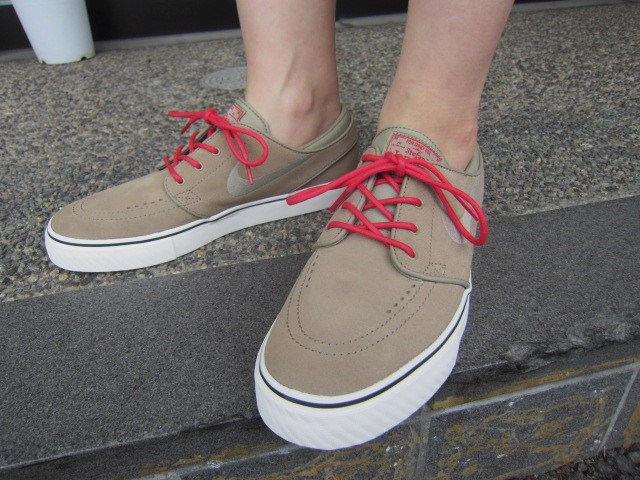 久々の海外NIKE です。。。SNEAKER です。。。Zoom Stefan Janoski_d0152280_13491.jpg