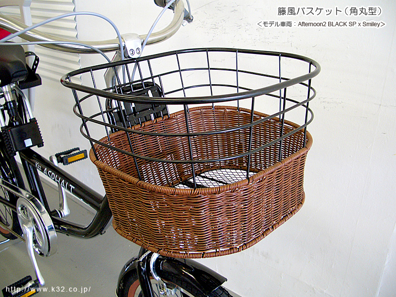 籐風バスケット（角丸型）_c0032382_054992.jpg