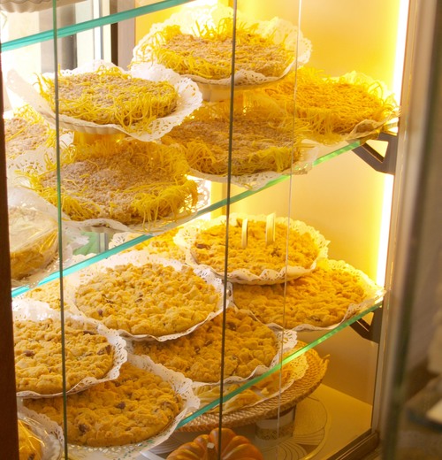 MANTOVAの美味しいお菓子屋さん★_c0179785_5562353.jpg