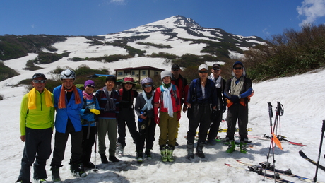 2013年5月31日残雪豊富な鳥海山祓川口コースで春スキーを楽しむ_c0242406_14275961.jpg