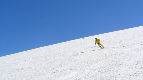 2013年5月31日残雪豊富な鳥海山祓川口コースで春スキーを楽しむ_c0242406_1631337.jpg