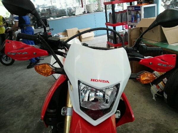 CRF250ハンドガード取り付け♪(・∀・)ノ_d0206314_16385913.jpg