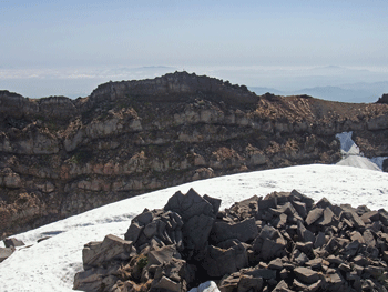 鳥海山登山(2013.6.3-4)_a0044453_14575639.gif