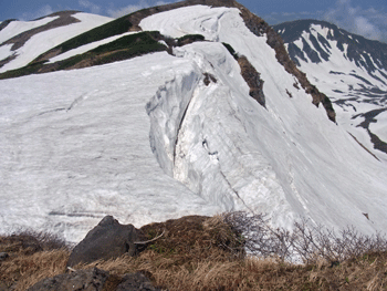 鳥海山登山(2013.6.3-4)_a0044453_1502166.gif