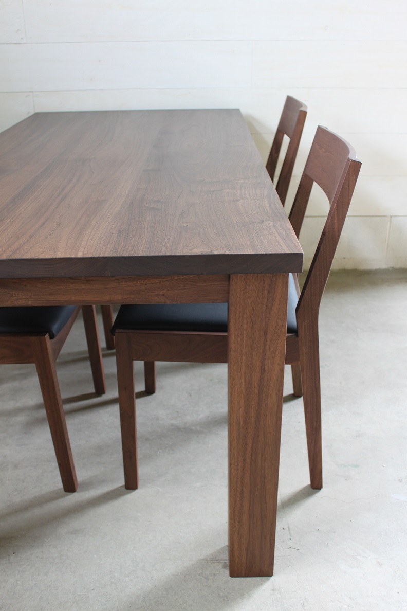 NS DINING TABLE SET_c0146581_1337793.jpg