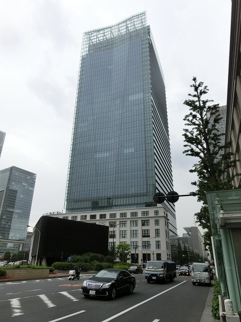 超高層ビルが林立する中の東京駅とJPタワー_f0141310_7313561.jpg