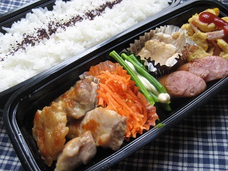 鶏肉のカレー粉焼き弁当_e0175021_21562243.jpg