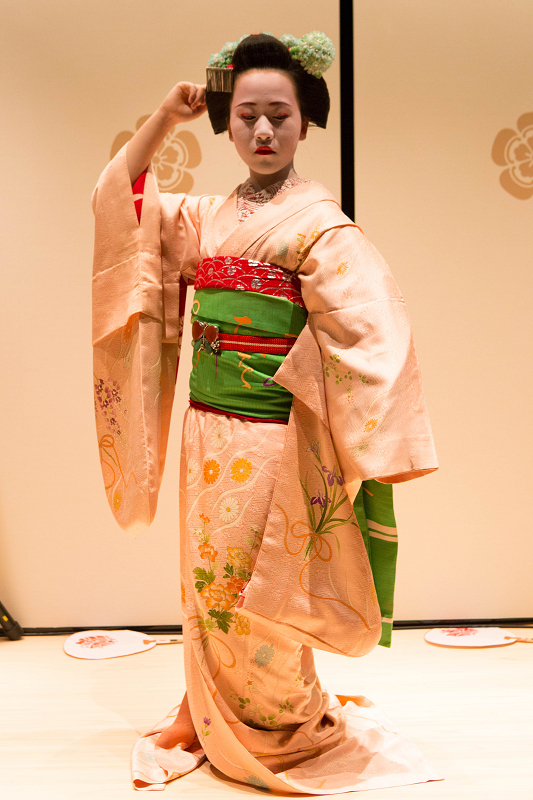 信長茶寮（祇園甲部 小扇さん 真咲さん） : 花景色－K.W.C. PhotoBlog