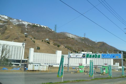 【滑走レポ 2013.5.9】 新潟・十日町の旬な山菜&蕎麦が食べたくて・・・(笑)@かぐら_e0037849_19592770.jpg