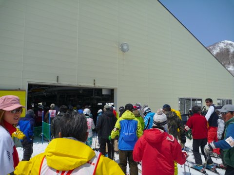 【滑走レポ 2013.5.9】 新潟・十日町の旬な山菜&蕎麦が食べたくて・・・(笑)@かぐら_e0037849_2005745.jpg