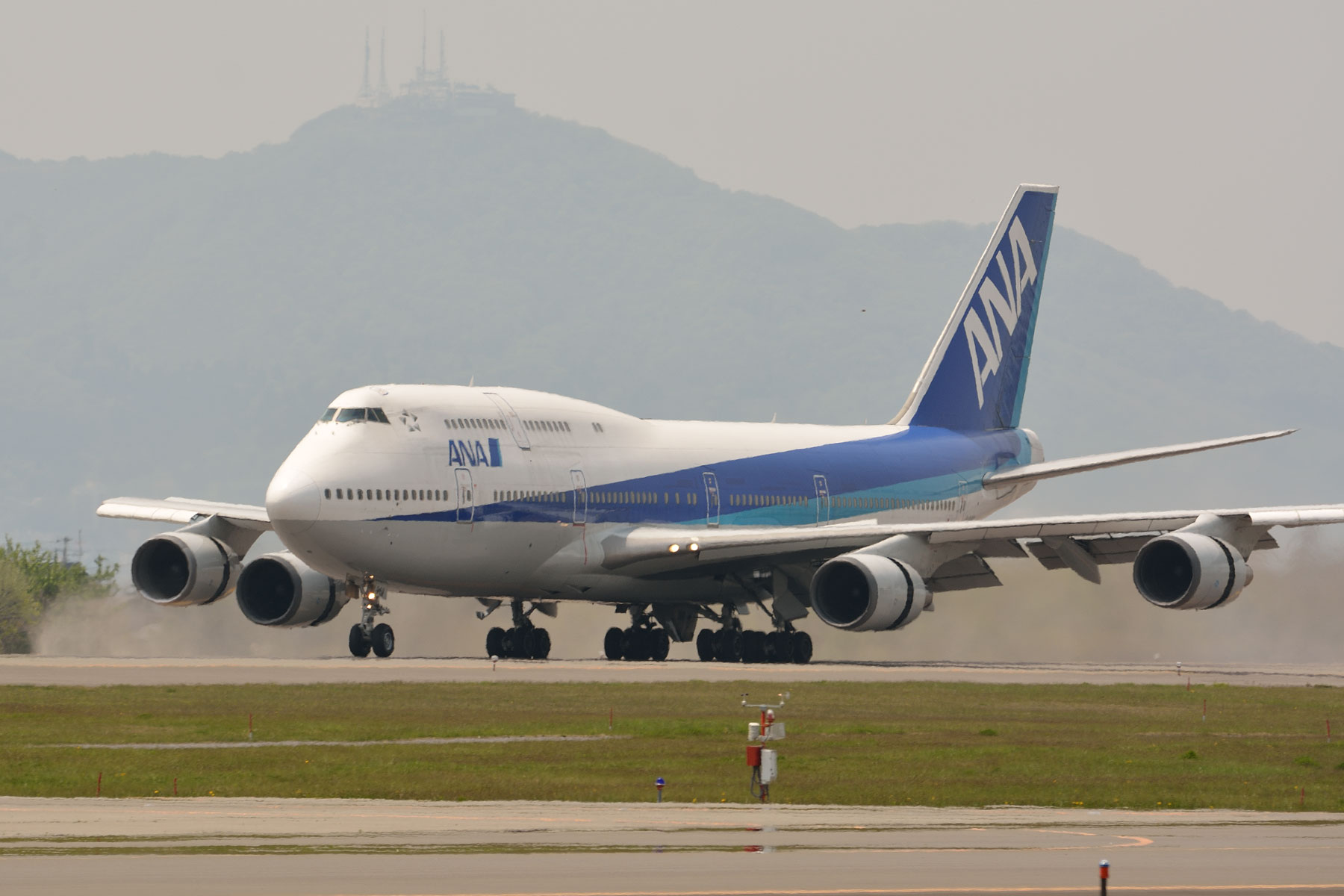 BOEING 747-400D / JA8961 : SKY LOUNGE GARDEN -transporter side- BOEING 747-400D / JA8961 : SKY LOUNGE GARDEN -transporter side-