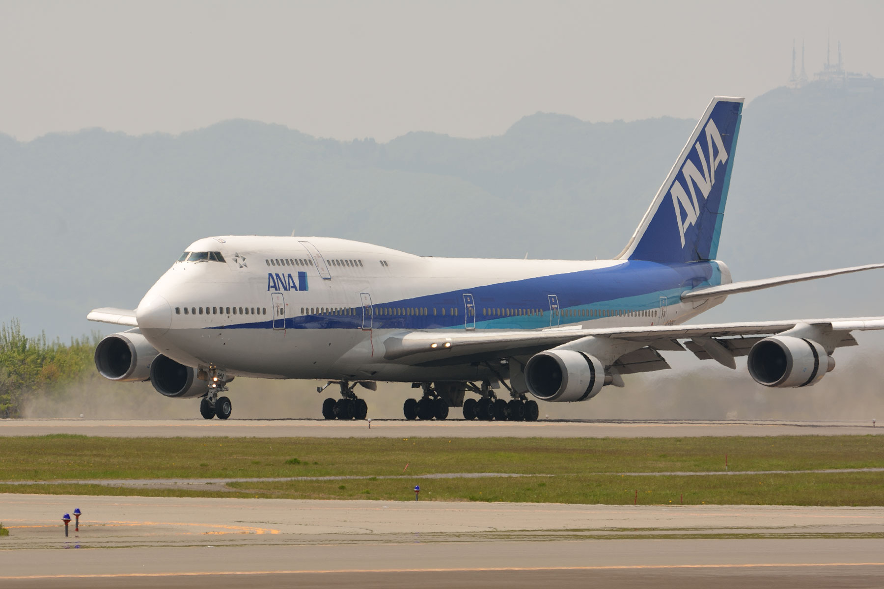 BOEING 747-400D / JA8961 : SKY LOUNGE GARDEN -transporter side- BOEING 747-400D / JA8961 : SKY LOUNGE GARDEN -transporter side-