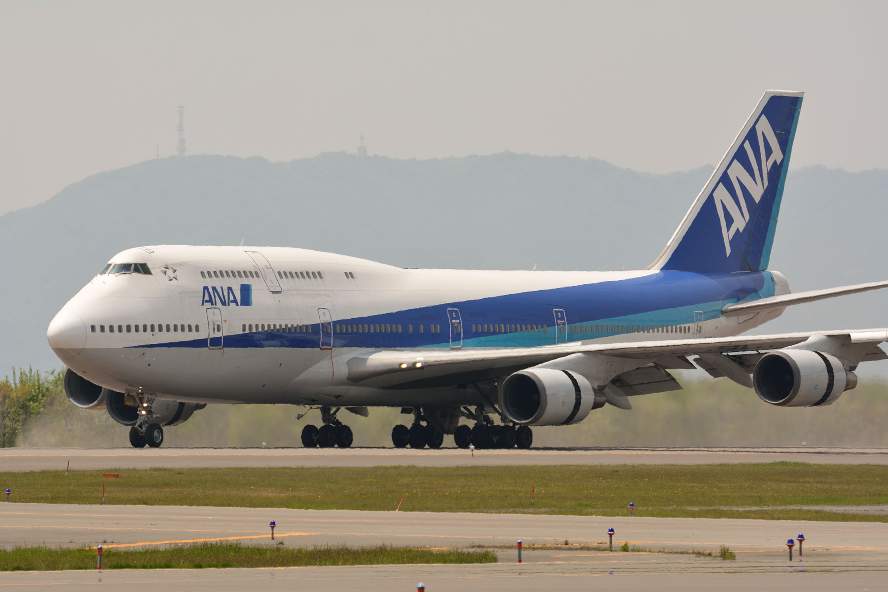BOEING 747-400D / JA8961 : SKY LOUNGE GARDEN -transporter side- BOEING 747-400D / JA8961 : SKY LOUNGE GARDEN -transporter side-