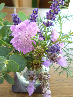 f0008510_9314358.png