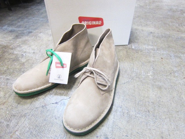Clarks 限定DESERT Boots 。。。SIMPLE な中に塩梅良いヒネリ!★?_d0152280_23304327.jpg