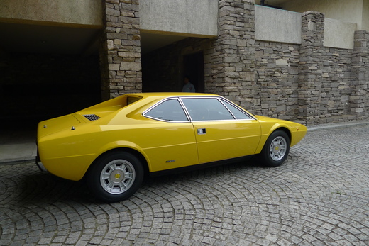 Dino 208gt4_a0129711_18331953.jpg