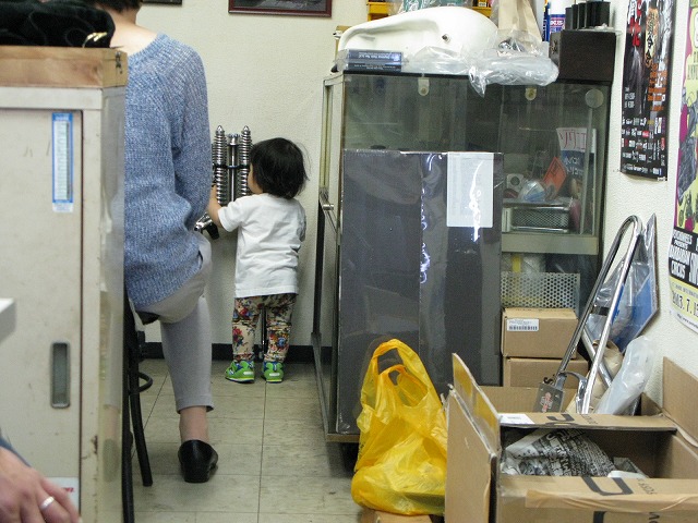 雨の福岡、、、作業は進む!? 続く、続く、_a0110720_17374869.jpg