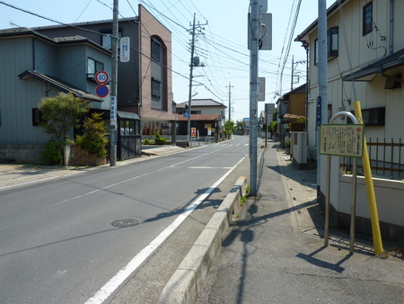 日光御成街道を歩く　三日目：その４　上野田の交差点から幸手の追分まで_b0082147_2211658.jpg