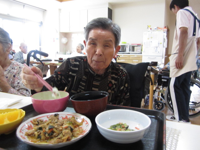 らくえんでの食事_e0191174_10125044.jpg