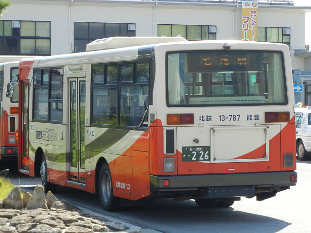 13-787　　石川200か・226_c0133191_1063640.jpg