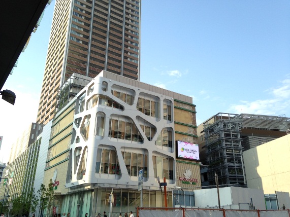 f0036603_1573915.jpg