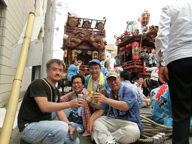 5時間の山車の巡行にバテバテ 吉原の「てんのさん」_f0141310_746199.jpg