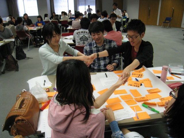 2013年度国際交流インストラクター4大学合同セミナーが行われました。_c0167632_16223984.jpg