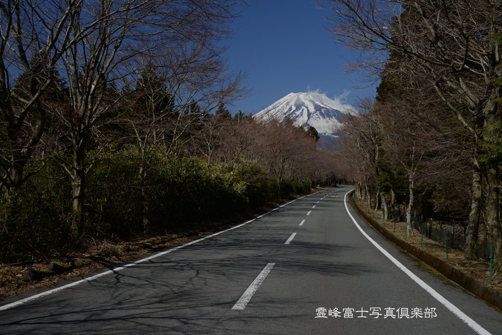 富士山と道_d0294539_19365835.jpg