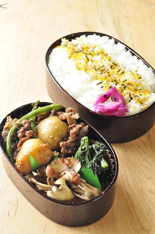 変わり肉じゃが弁当_b0171098_811574.jpg