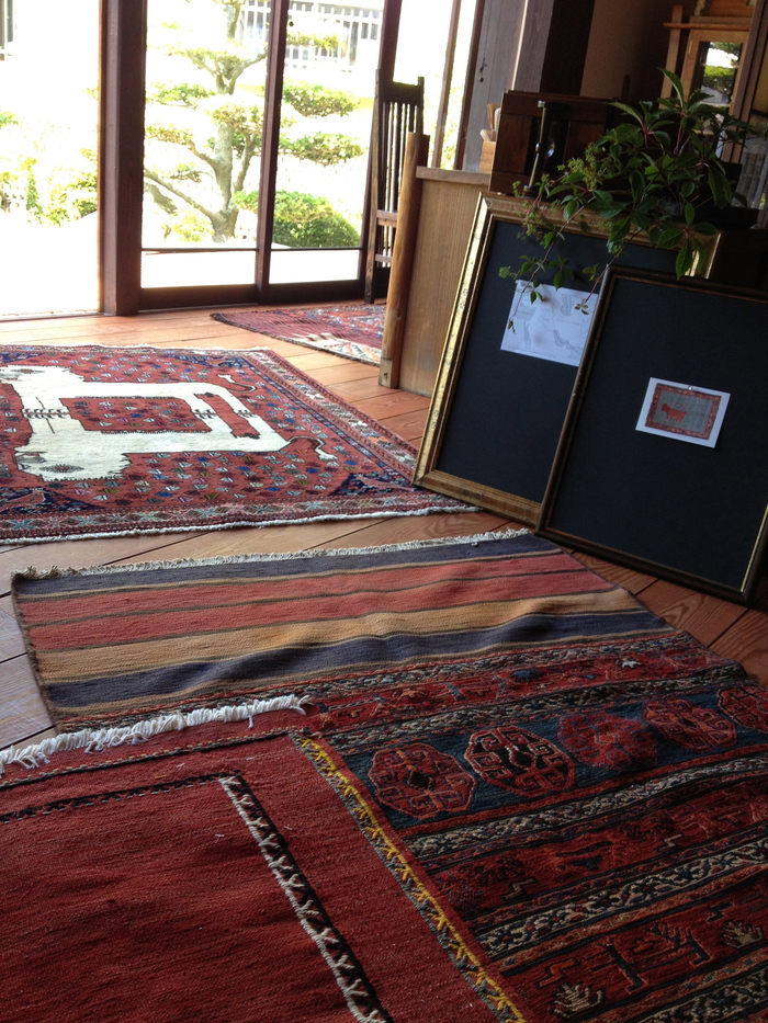 ２０１３　展示会「Rugs 遊牧民族の手織り絨毯展」_f0240559_8551824.jpg