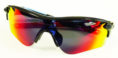 OAKLEYサングラス・ツールドフランススペシャルエディションRADARLOCK&HALFJACKET2.0 XL入荷!_c0003493_13355118.jpg