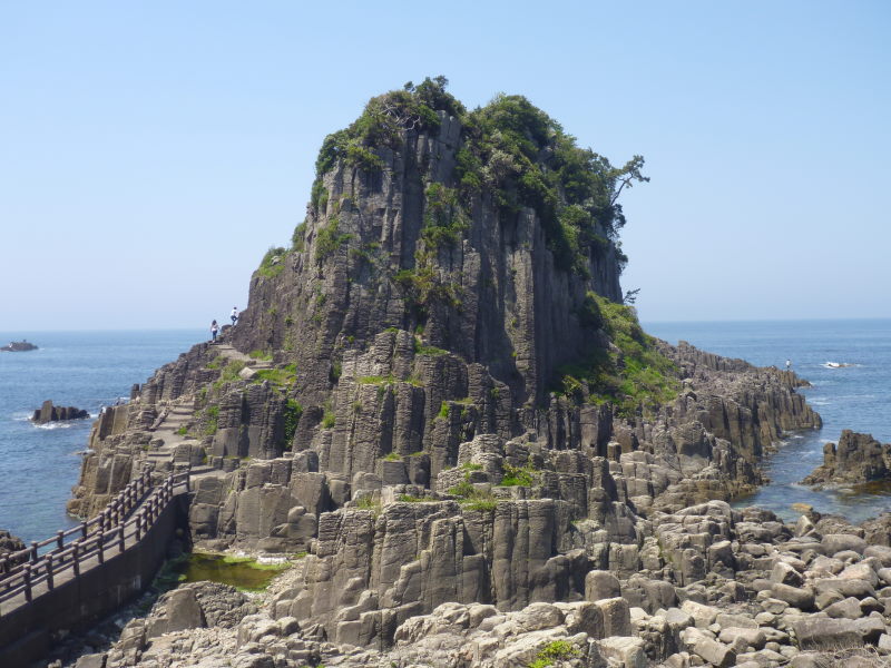 初日はひたすら北上。日本海の岩の造形美に感動！越前海岸-初ロード旅・鈴鹿を目指して①_e0138081_3281716.jpg