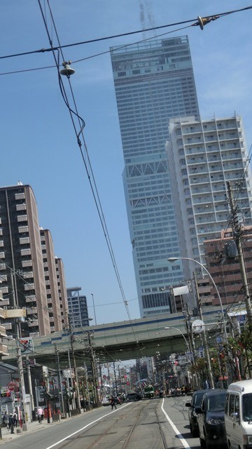 あべのハルカスと阪堺電車、人気沸騰阪堺電車、藤田八束鉄の鉄道道研究会、安倍総理若者のために頑張れ_d0181492_843024.jpg