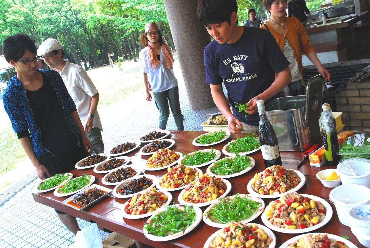 知らん間に第五回！緑地公園BBQ大会！！_c0116714_20231492.jpg