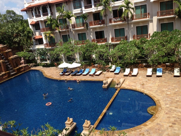 ソカアンコールホテル（Sokha Angkor Resort）とヴィクトリアホテル感_e0139926_1805052.jpg