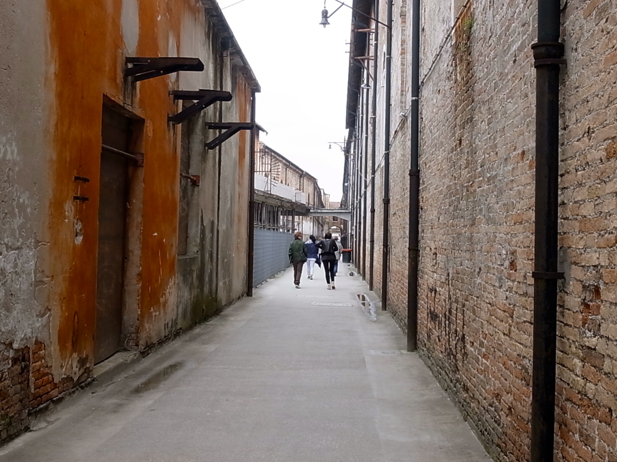 ④ La Biennale de Venise 2013 @ Arsenale - ヴェネチアビエンナーレ2013 _a0231632_19345541.jpg