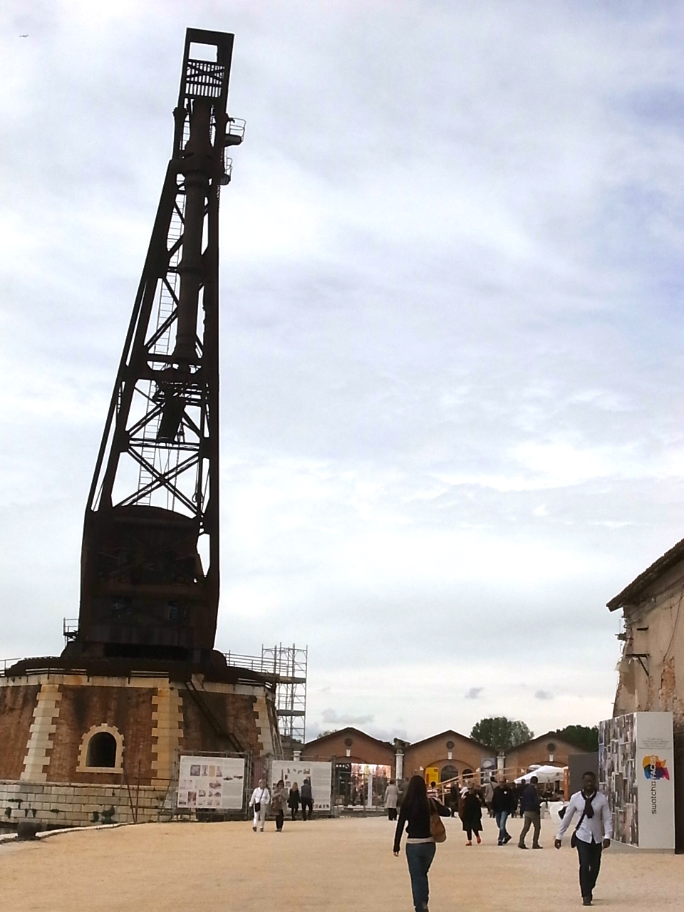 ④ La Biennale de Venise 2013 @ Arsenale - ヴェネチアビエンナーレ2013　_a0231632_195601.jpg